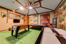 Luxury 9BR Windsor Island Pool Game Room