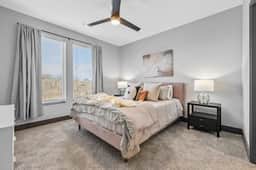 2BR Retreat Near Broadway and Centennial Park
