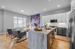 Spacious 4BR Retreat Near Broadway & Downtown