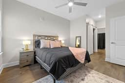Stylish 1BR Near Broadway & The Gulch