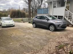 Pet-Friendly 2BR Near Downtown Nashville