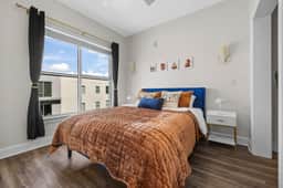 Rustic 1BR Walk to Gulch & Broadway