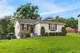 Beautiful 3BR Home | Workspace & Spacious Yard