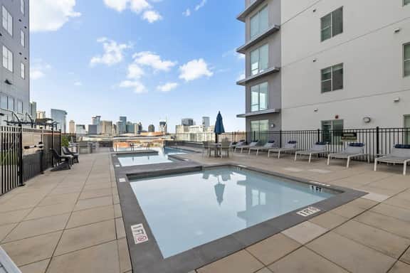 2BR Fireplace Retreat, Walk to Broadway