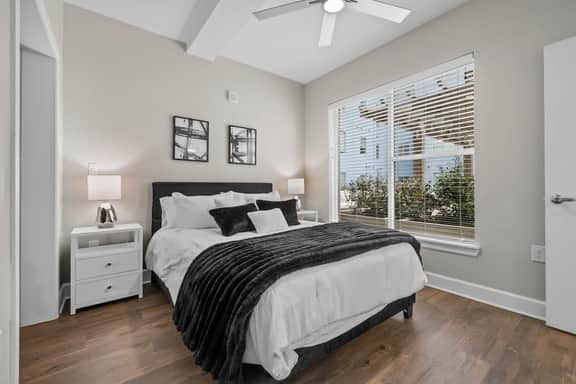 Modern 1BR Near Broadway & The Gulch