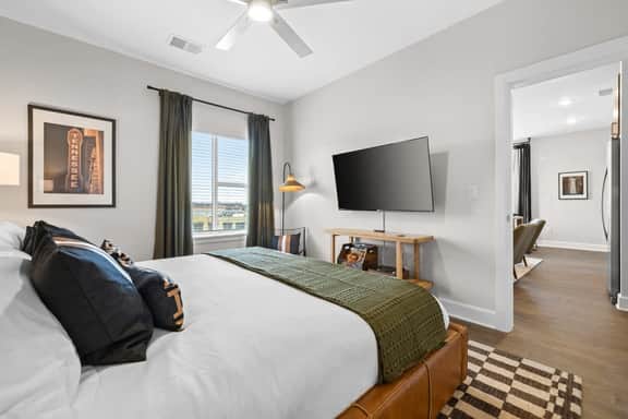 2 King Suites Walk to Broadway & Gulch