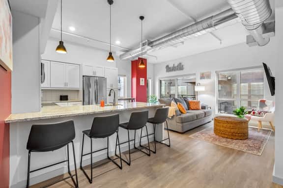 Downtown Nashville 2BR Near Broadway & Gulch