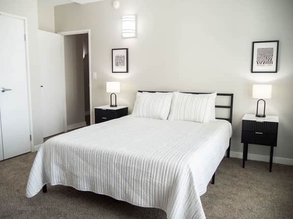 Penthouse 2BR Downtown Indy w/ Private Patio