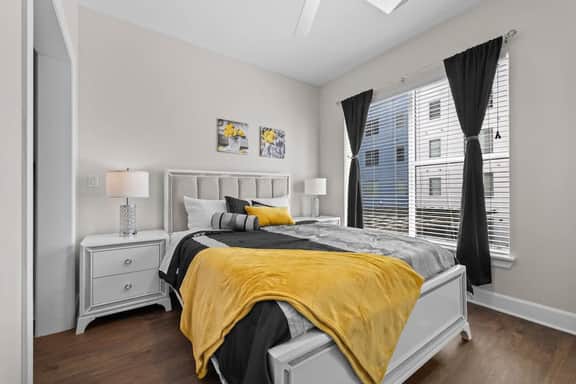 1BR Retreat Walk to Broadway & Gulch