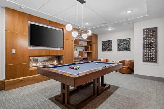 1BR Retreat Walk to Broadway & Gulch