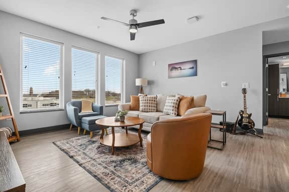 Stylish 2BR w/ City Views Near Broadway