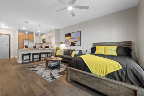 Stylish 1BR Near Broadway & The Gulch