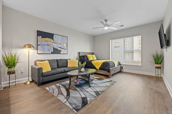 Stylish 1BR Near Broadway & The Gulch