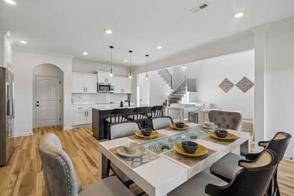 Fort Haven Near Fort Campbell, Spacious 4BR Retreat