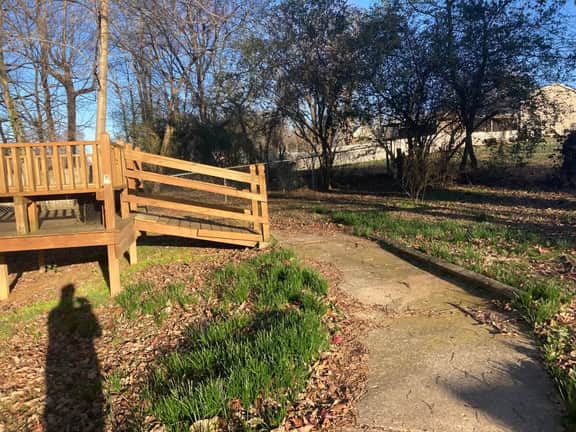 Pet-Friendly 2BR Near Downtown Nashville