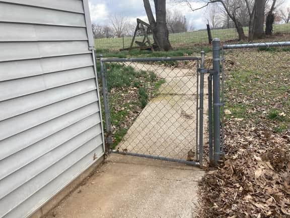 Pet-Friendly 2BR Near Downtown Nashville
