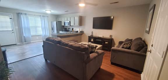 Modern 2BR Clarksville Stay Near Fort Campbell