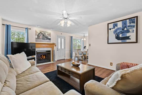 Cozy Family Retreat Near Fort Campbell, Sleeps 8