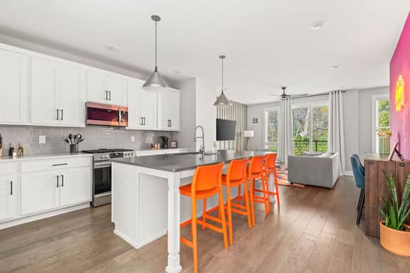 Nashville Pop Art 4BR, Near Downtown and Sleeps 10