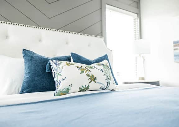Modern East Nashville 4BR, Deck and Sleeps 10