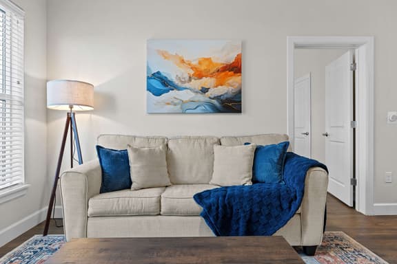 2BR Fireplace Retreat, Walk to Broadway