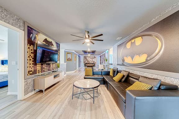 Luxury 9BR Windsor Island Pool Game Room
