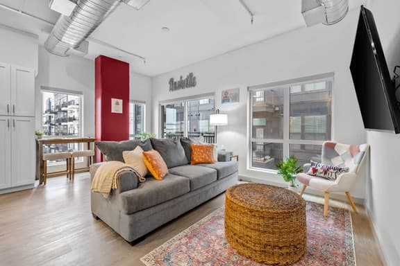 Downtown Nashville 2BR Near Broadway & Gulch