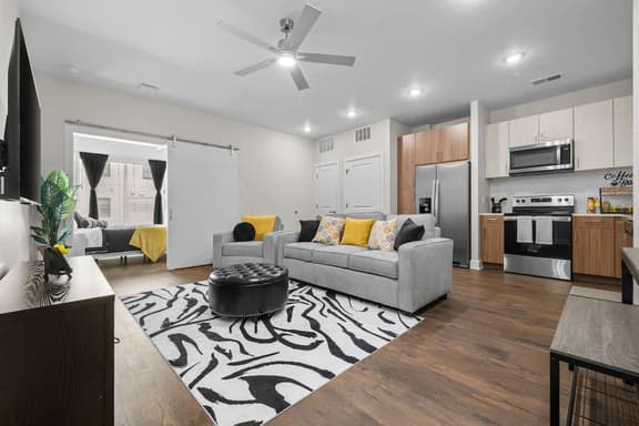 1BR Retreat Walk to Broadway & Gulch