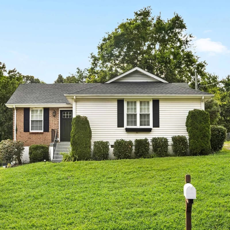 Beautiful 3BR Home | Workspace & Spacious Yard