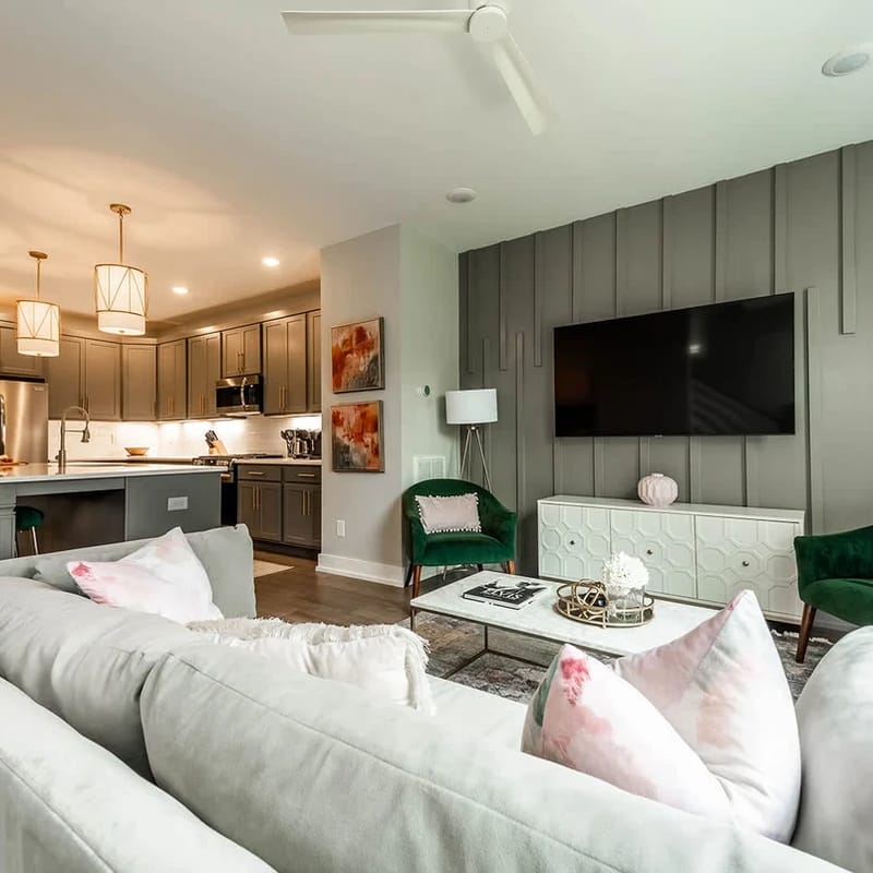 Modern East Nashville 4BR, Deck and Sleeps 10